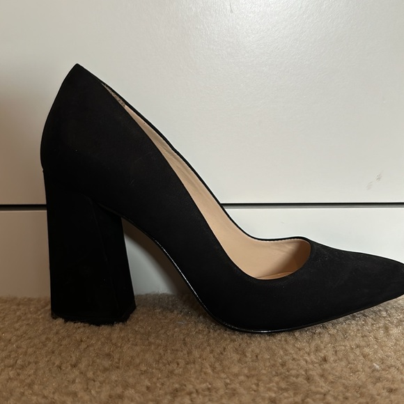 Vince Camuto Ableen block heels- black suede - Picture 4 of 7